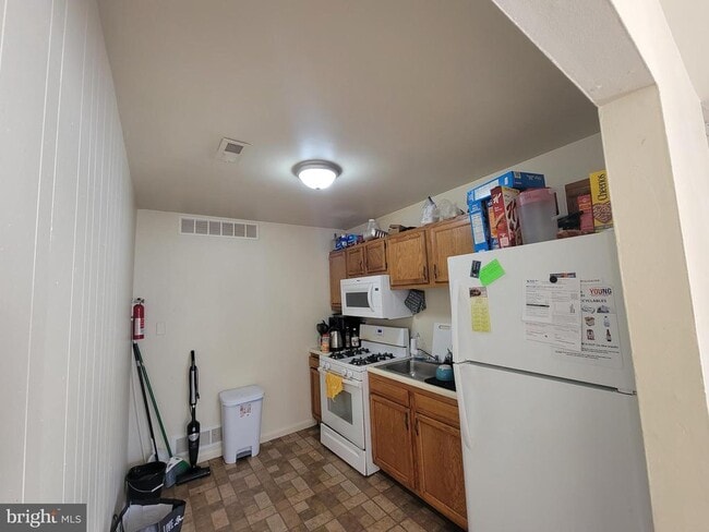 Photo - 313 Ellis St