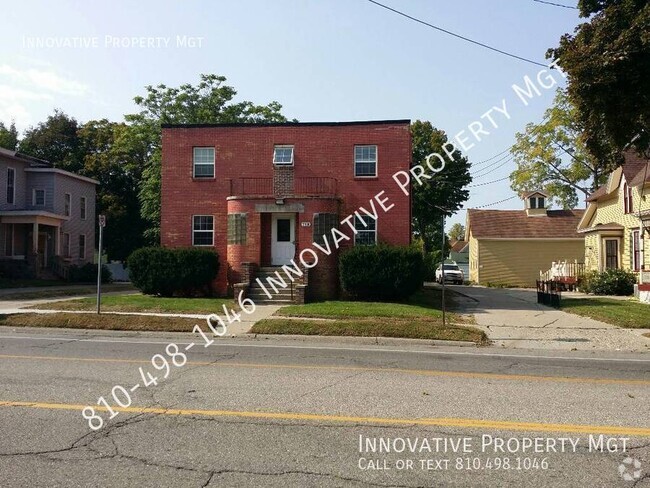 Building Photo - Historic Downtown Apartment - Heat and wat... Unit #1