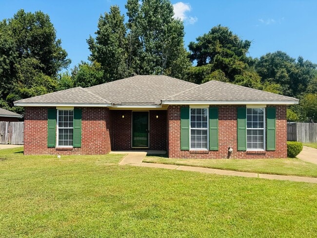Building Photo - Modern 3-Bedroom Beauty in East Montgomery Rental