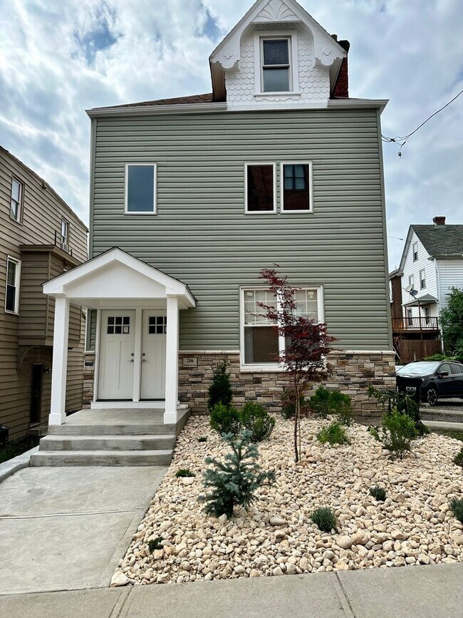 Photo - 206 Maple Ter Unidad 2