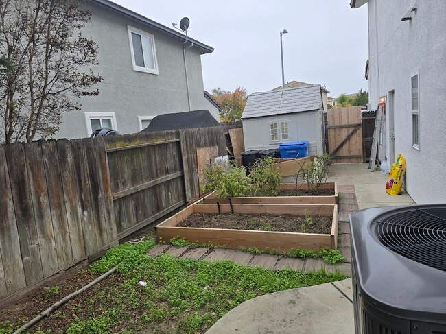 Photo - 1176 Junction Dr