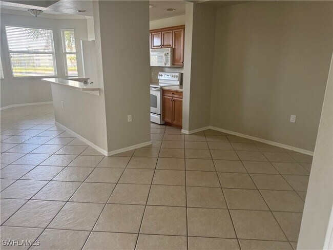 Building Photo - 8490 Kingbird Loop Unit 927 Rental