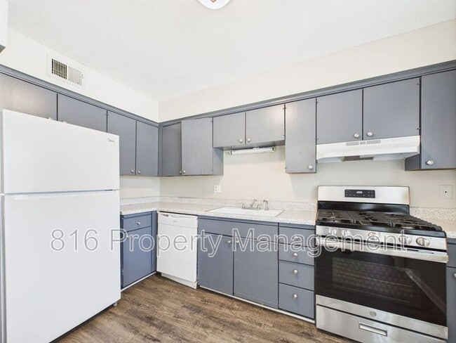 Photo - 8030 Campbell St Unit MO 64131