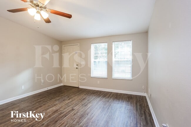 Photo - 805 35th Ave S