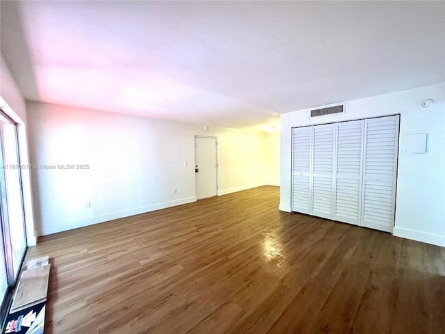 Photo - 10822 N Kendall Dr Unit S14