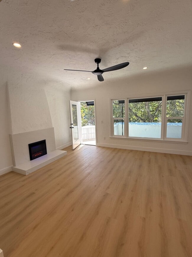 Photo - 606 S Lake Ave Apartment