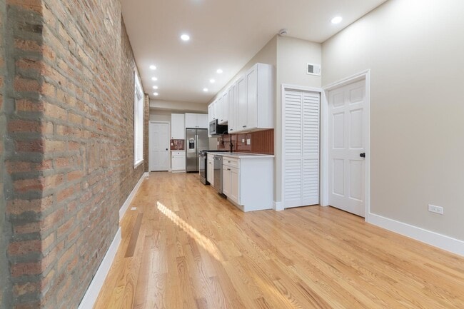 Photo - 1303 W Flournoy St Unit 2F