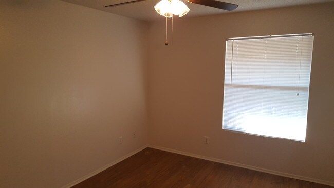 Photo - Langtry Apartments