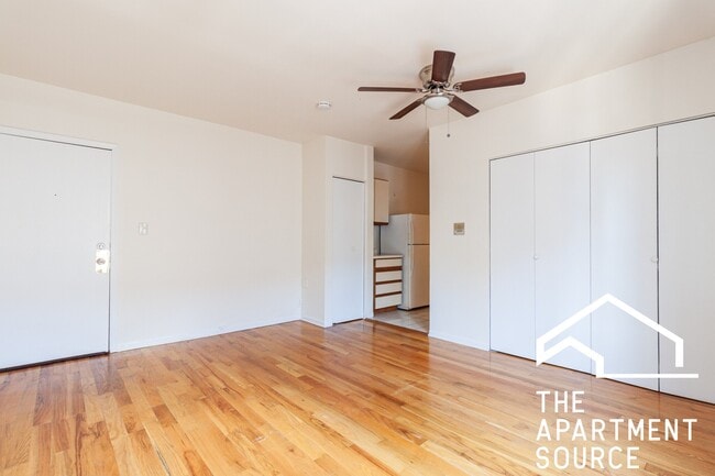 Photo - 817 W Cornelia Ave Unidad 306