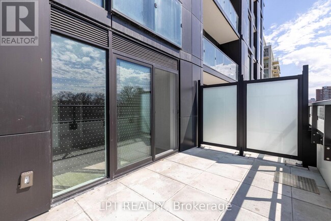 Photo - 1660 Bloor St W Unit 506