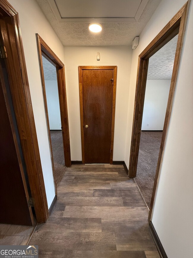 Photo - 265 Vincent Dr