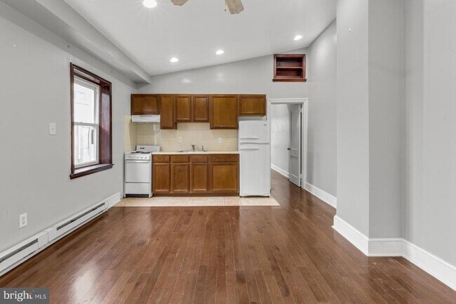 Photo - 707 W Girard Ave Unit 3R