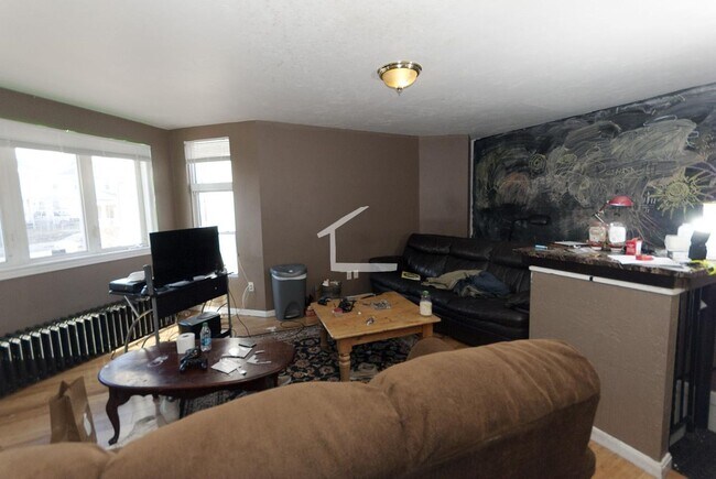 Sunny, Spacious 5-bed with 3 Bathrooms! - Sunny, Spacious 5-bed with 3 Bathrooms!