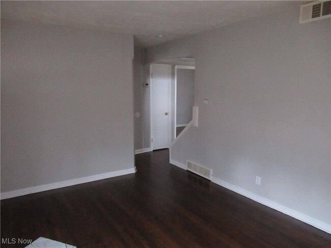 Photo - 18712 Parkmount Ave