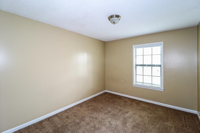 Photo - 3048 Ingleside Dr