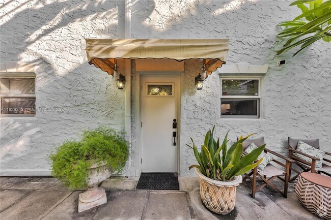 Building Photo - 1947 Adams St Unit Lower Rental