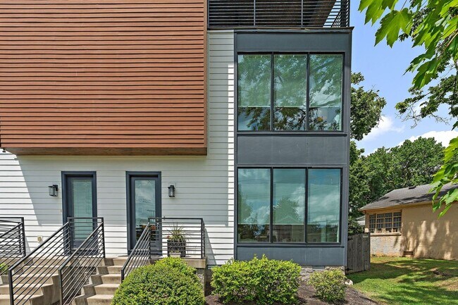 Photo - Walkable Luxury in Edgehill