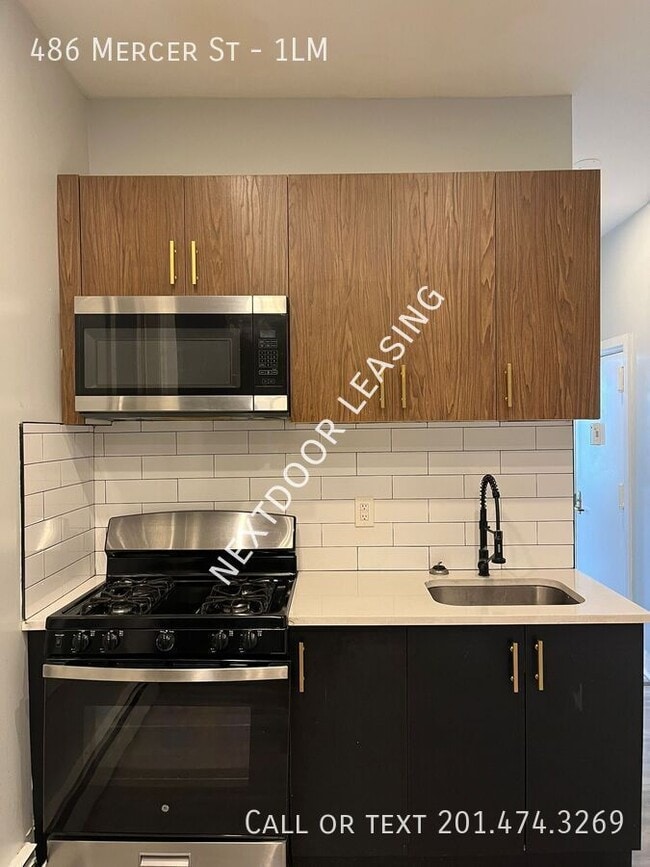 Photo - 486 Mercer St Unit 1LM