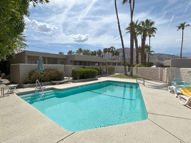 Building Photo - 45450 Ocotillo Dr