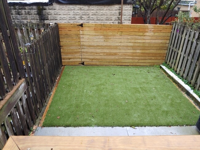 Photo - 33 S Calhoun St