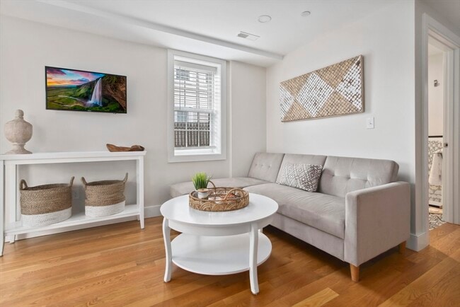 Photo - 8 Hale St Unit 1