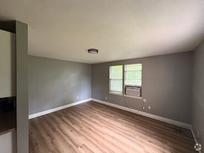 Building Photo - 422 S 4th St Rental