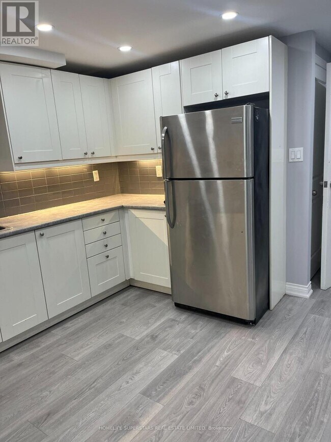 Photo - 192 Willowbrook Dr