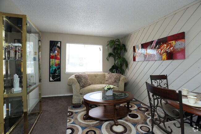 1BR- 500SF - Living Area