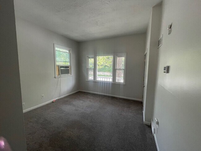 Photo - Jones Rentals (914 N. 40th St.) Unidad #1