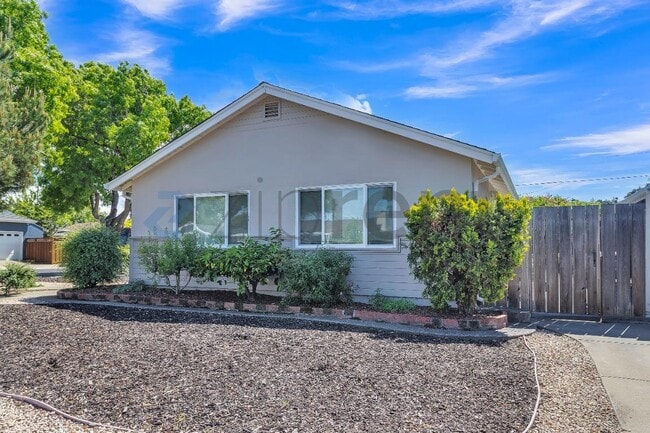 Photo - 500 Middlesex Rd