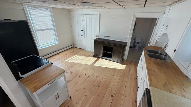 67 Elm St Unit A