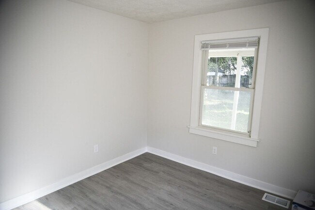 Photo - 1149 Lincoln Ave