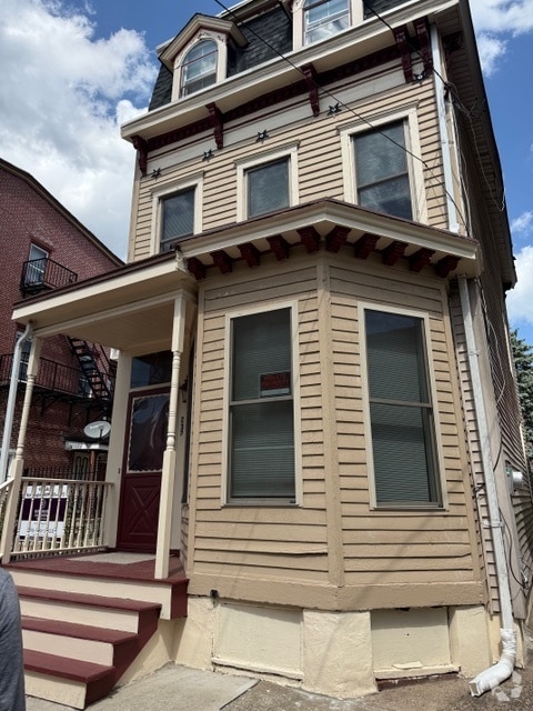 Building Photo - 232 S Clinton Ave Rental