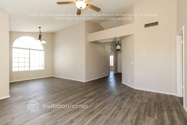 Photo - 11018 N 60th Dr