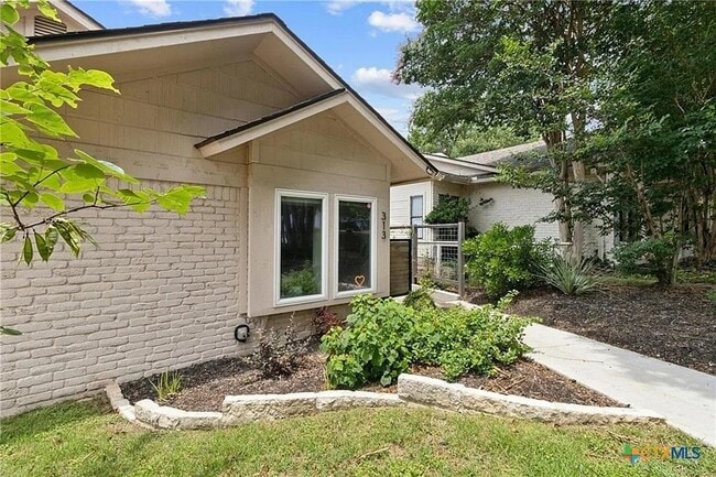 Photo - 313 Quarry St