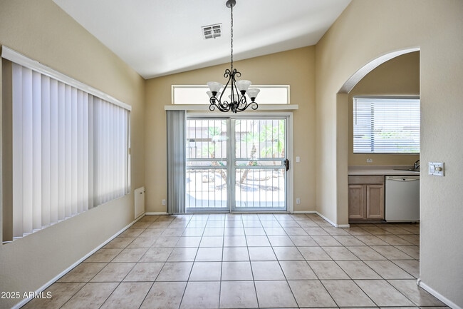 9021 W Escuda Dr