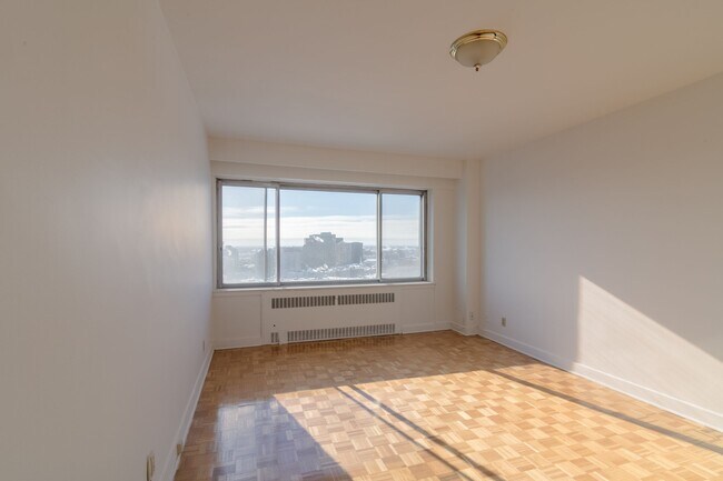 Photo - 3555 Chem. de la Côte-des-Neiges Unit 1707