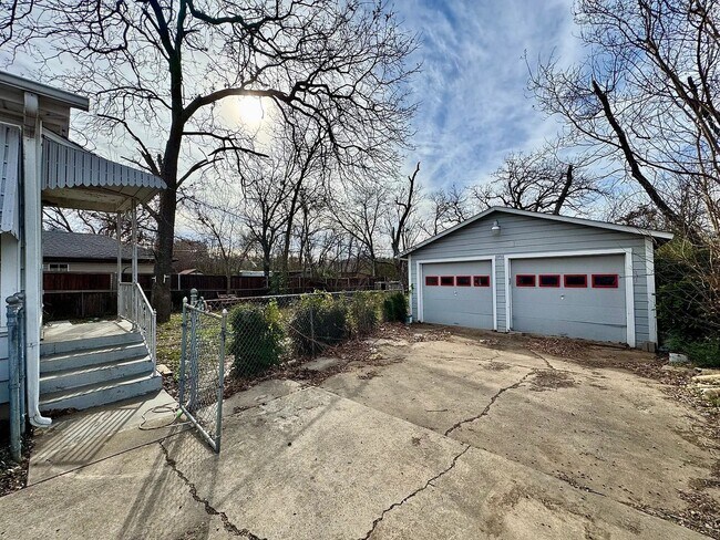 Photo - 2204 Tierney Rd