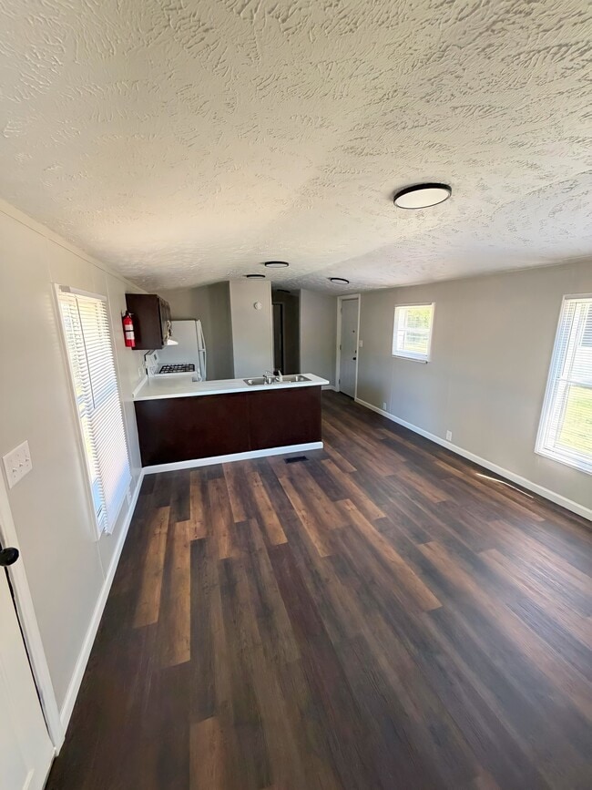 Photo - 11 Deerwood Park