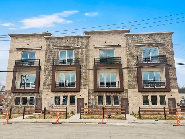 Building Photo - FELI324 Unit 324-200 Rental
