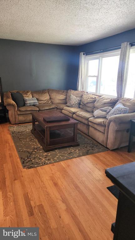 Photo - 228 Market Pl