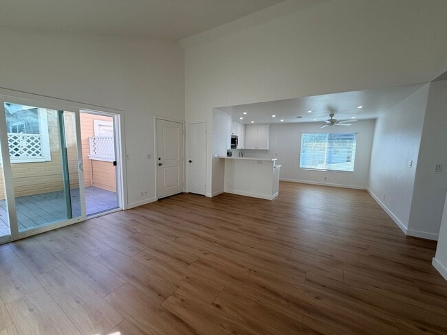 Photo - WILLIAMSON Unit B