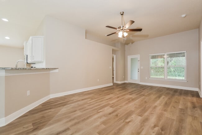 Photo - 804 Chelsea Ave