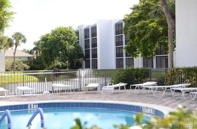 1605 S US Hwy 1 Unit B104