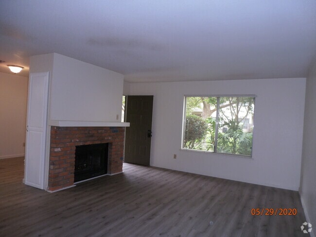 Building Photo - 4839 Vir Mar St Unit #65 Rental
