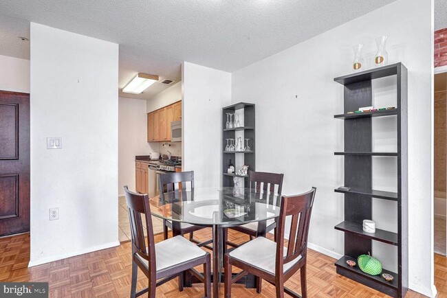 Photo - 4801 Fairmont Ave Unidad 904