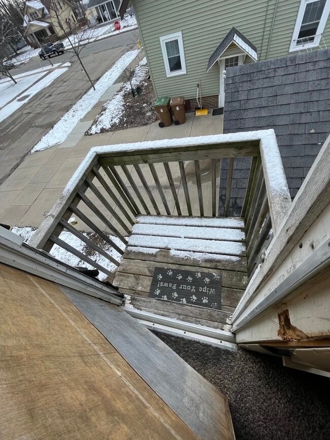 Photo - 2416 Algoma St Unit 3