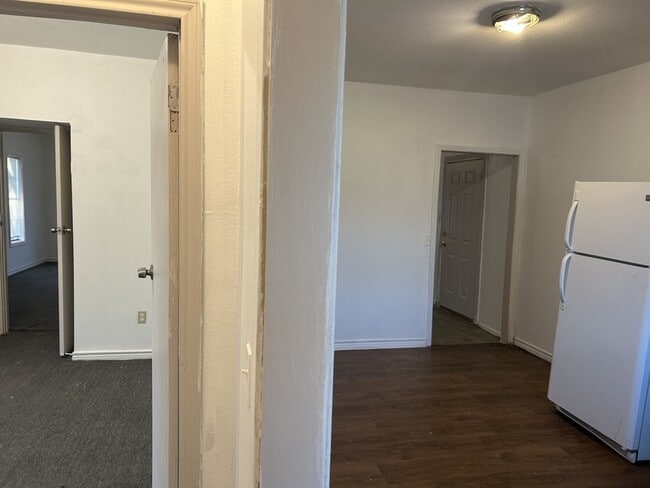 Building Photo - 1303 Bell St