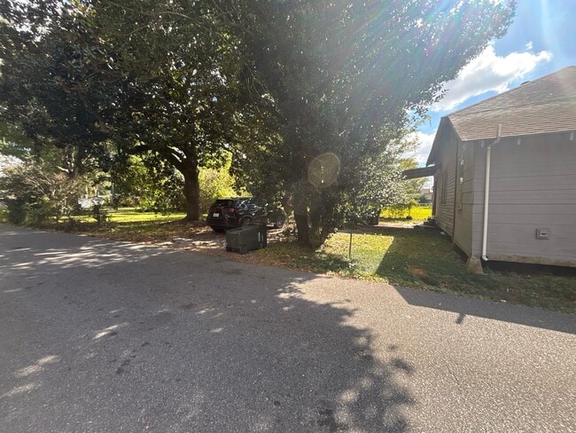 Photo - 1115 Alfred St