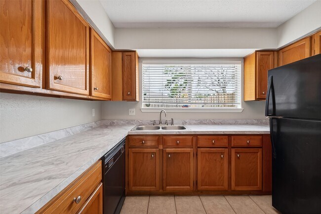 Photo - 10506 Ivy Oaks Ln